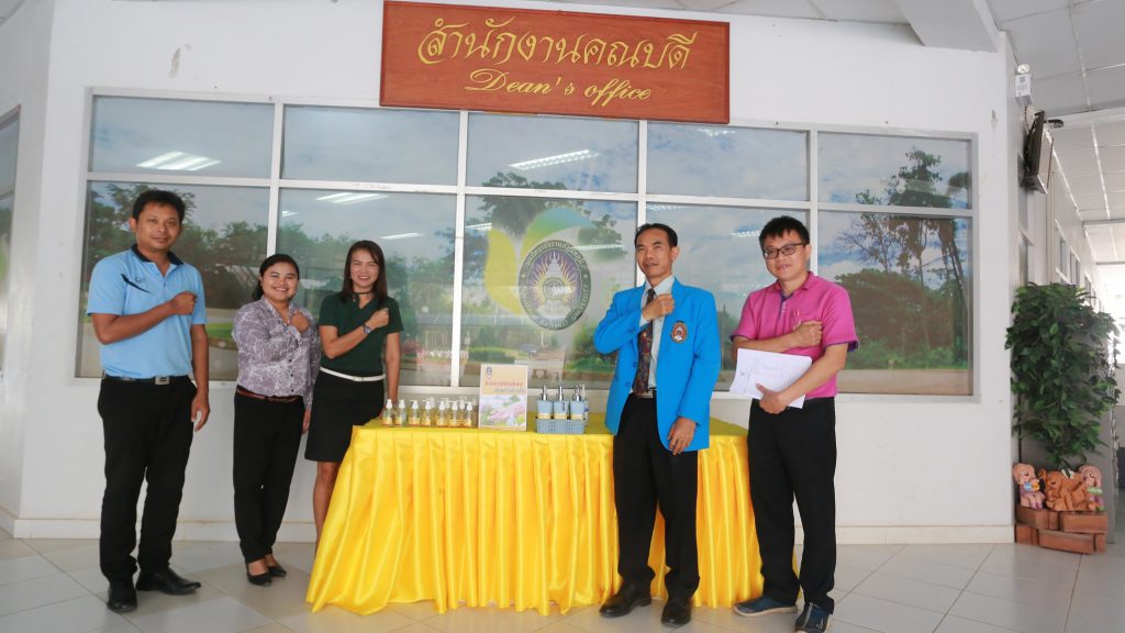 คณะศิลปศาสตร์และวิทยาศาสตร์ ผลิตเจลแอลกอฮอล์ล้างมือ
