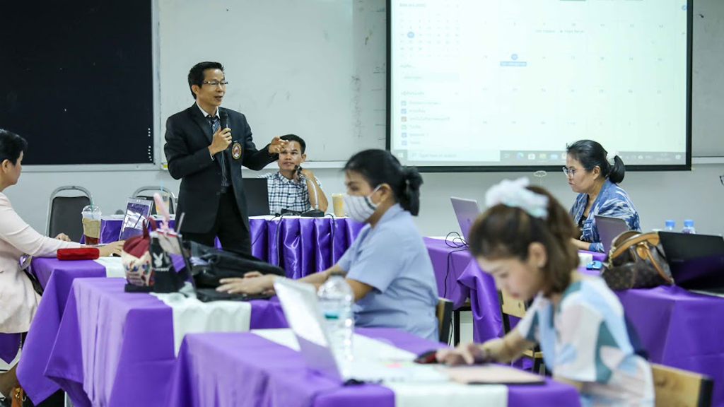 อบรมสอนออนไลน์คณะพยาบาลศาสตร์