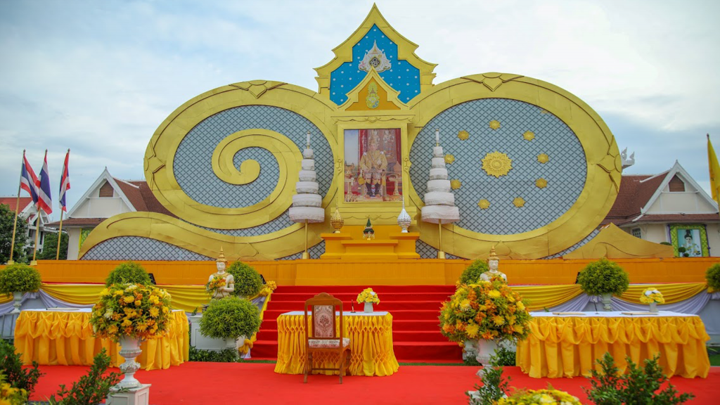 พิธีทำบุญตักบาตร เนื่องในโอกาสวันเฉลิมพระชนมพรรษา พระบาทสมเด็จพระเจ้าอยู่หัว